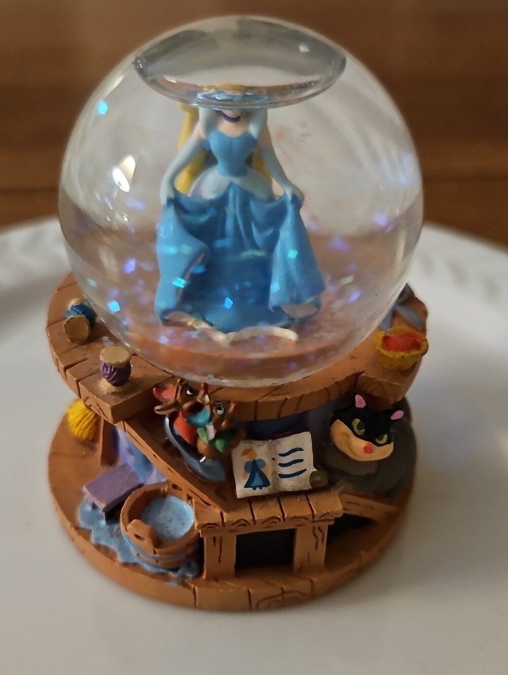 VTG Disney Store Cinderella Mini Snow Globe - Throne & Lucifer Cat